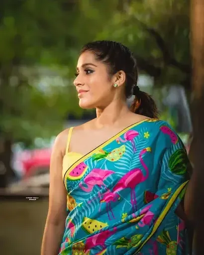 INDIAN MODEL RASHMI GAUTAM IN TRADITIONAL BLUE SAREE 6